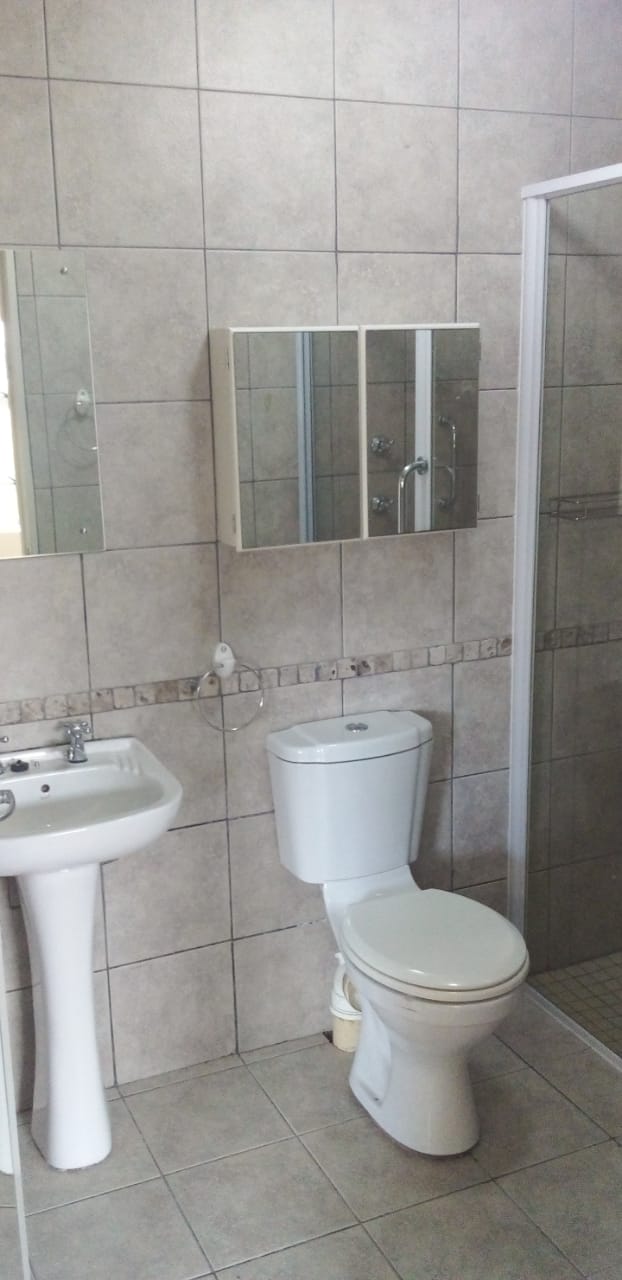 To Let 1 Bedroom Property for Rent in Welgelegen Western Cape